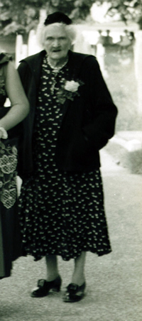 Kezia Ellis (née Bishop) at Burwell in April 1957.