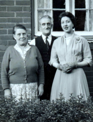 Ernest Dewey with wife Glenfinella, and daughter Doreen. Photo: Karen Hill