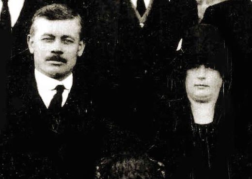 Henry Newman with his wife Sarah Jane (née Cree) at his mother's funeral, September 1925. Photo: Carol Trigg