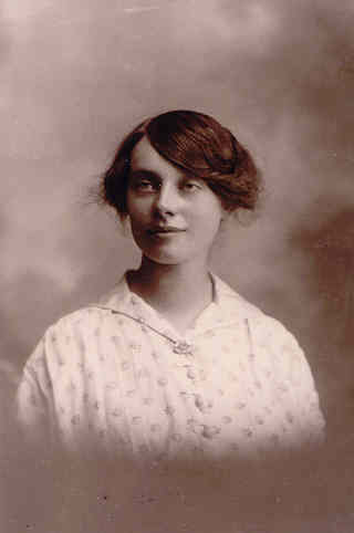 Maude Barber (née Yarrow), circa 1915. Photo: Andrew Martin