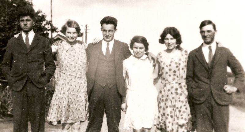 William, Catherine, Frank, Lois, Agnes and Albert Yarrow at Wilburton Station, Cambridgeshire.